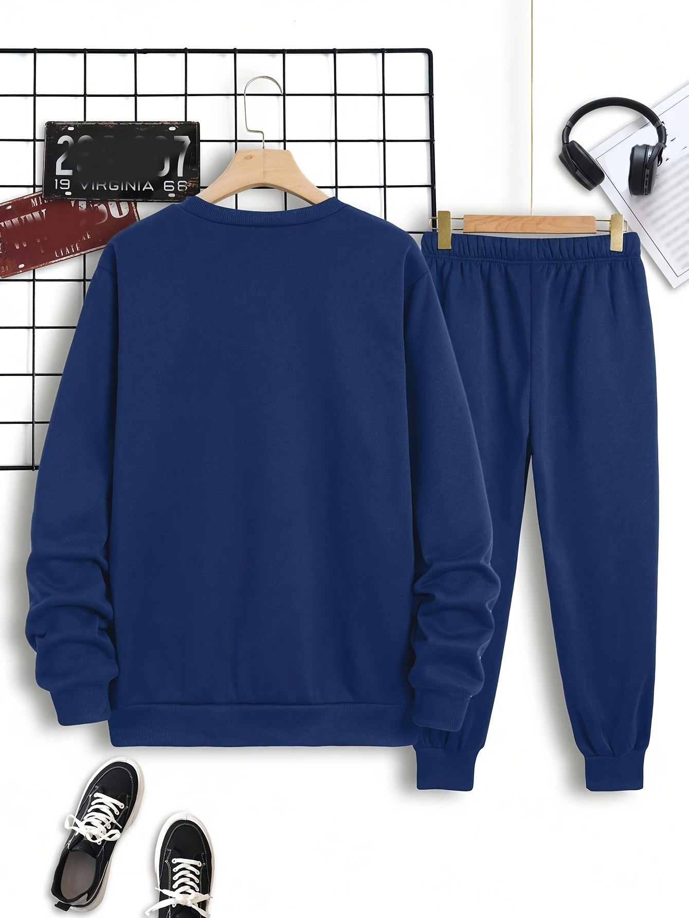 mens clothing store round neck long sleeve top and drawstring sports pants 2pcs set comfortable autumn running sports Product details 1