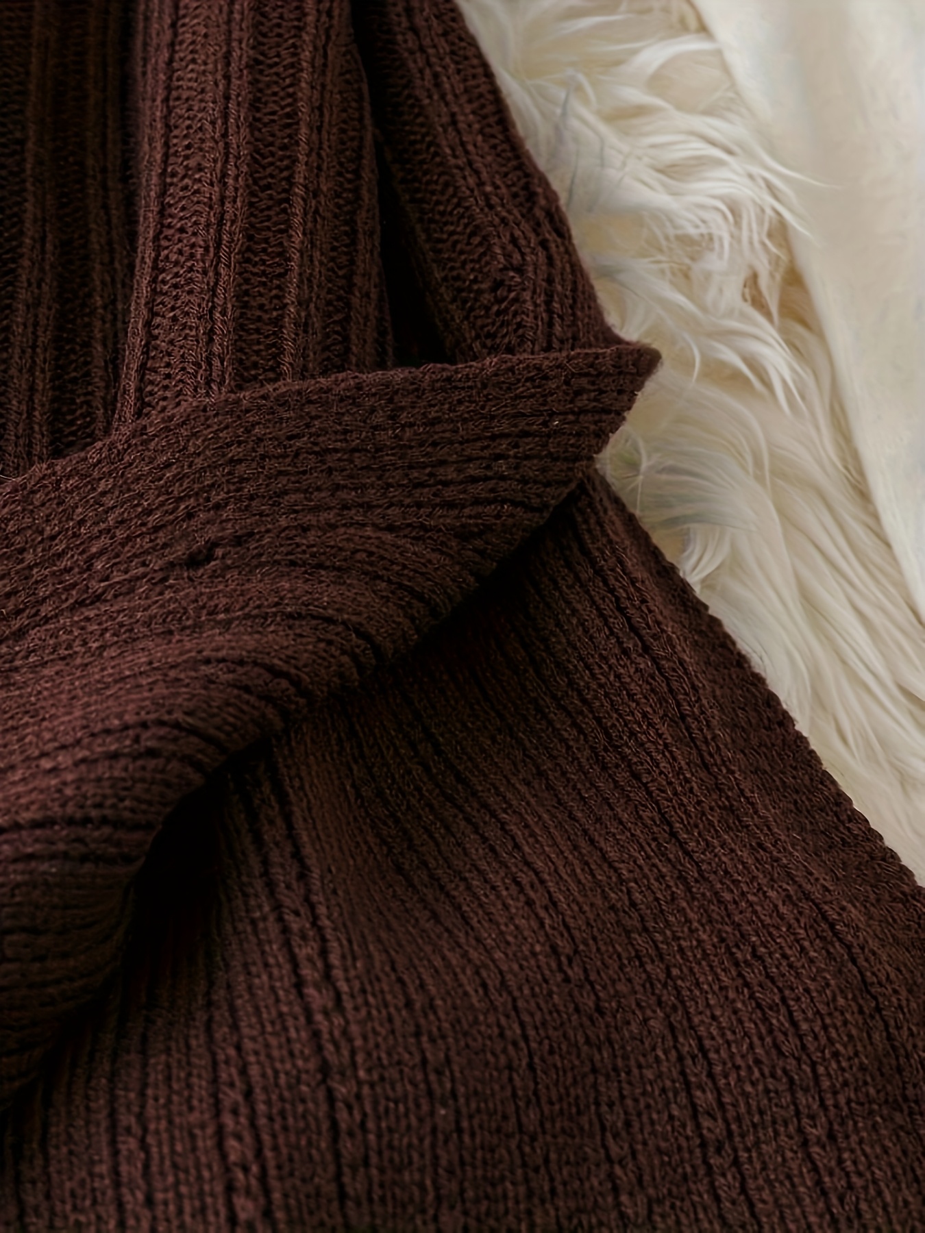 gilet élégant de couleur pour femmes - design manches avec détails de boutons, marron, parfait pour des tenues décontractées ou chic, gilet décontracté | gilet à détails de boutons | construction, gilet pour dames Détails du produit 4