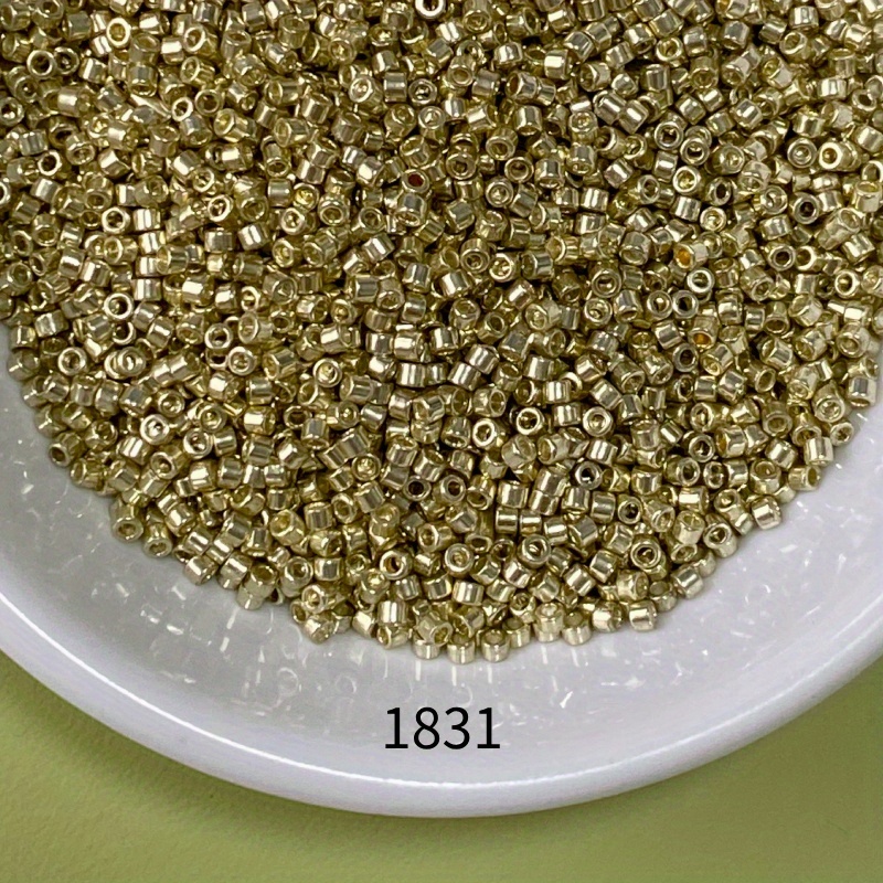 E-shop 1 Packung 10g/0.035oz 2000 Stück Premium Delica Perlen 1.6mm/0.063inch Vintage Samtperlen, Uniforme Größe Lose Samtperlen für Schmuckherstellung