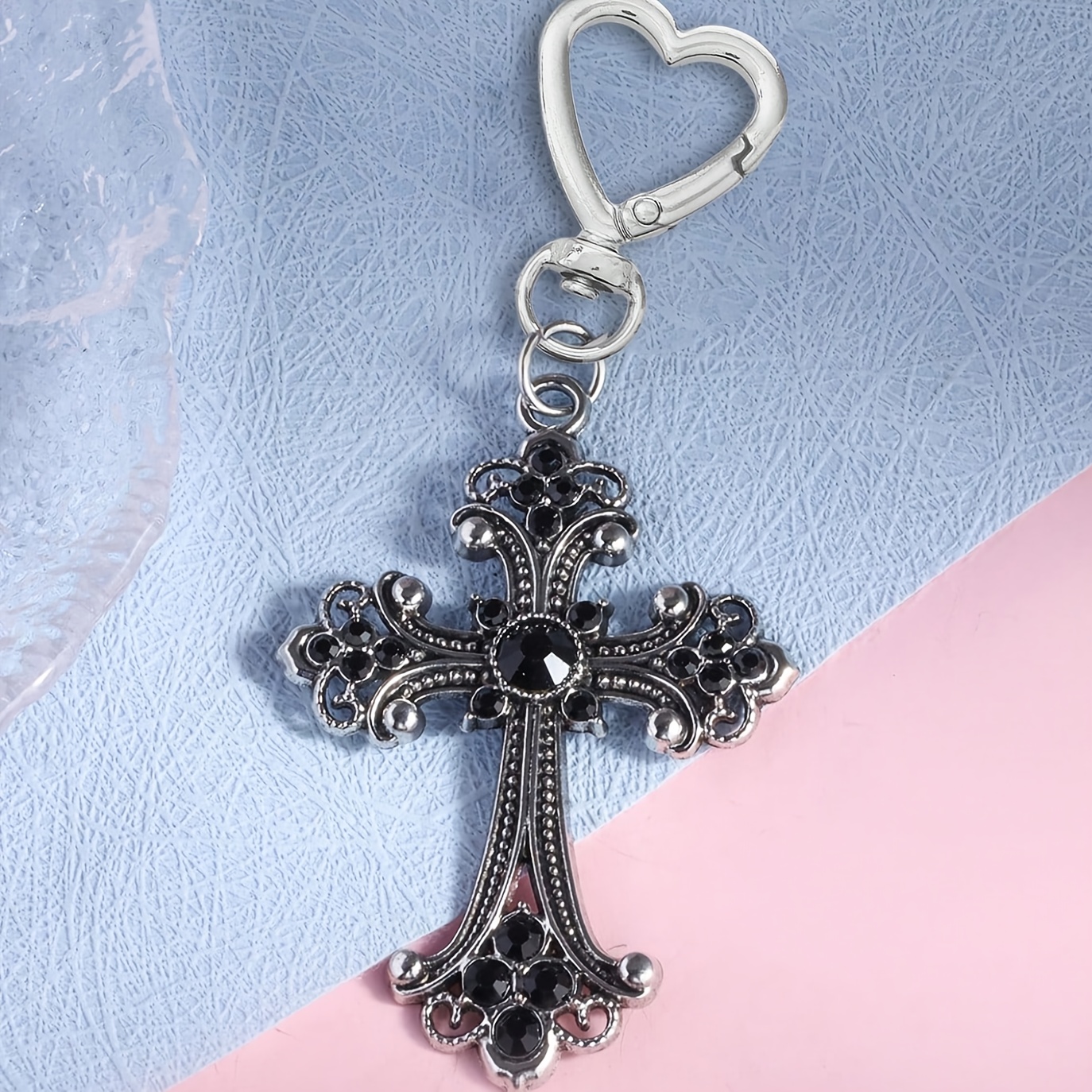 Image of A Gothic Style Single Dark Gothic Style Cross-shaped Bag Decoration Heart-shaped Keychain, Suitable For Women And Girls Fashion Bags, Western Style