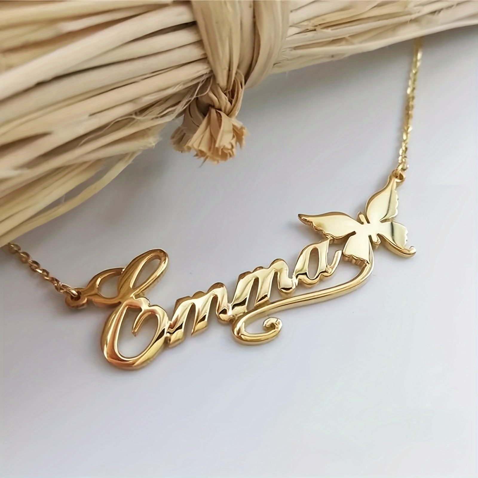 

Customized English Font Name Butterfly Pendant Necklace Adjustable Neck Chain Jewelry Decoration Daily Wear