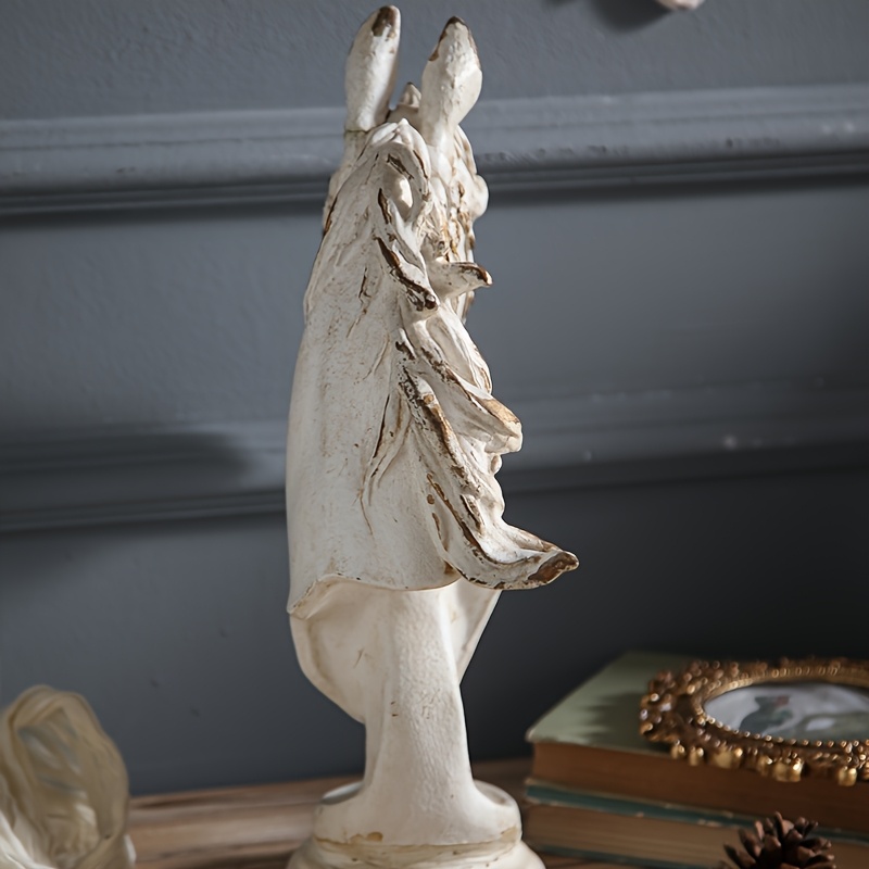 Metallic Horse Head Decoration - Modern Nordic Minimalist Decor with Beige/White/, Indoor/Outdoor Tabletop, Shelf, Mantel, Desk Decor - No Wiring Needed, Easy-Clean Surface for Living Room, Office, Entryway - Elegant Home & Office Accent Piece, Shelf Display, Contemporary Design, Highquality Finish, Statement Art, Interior Designers