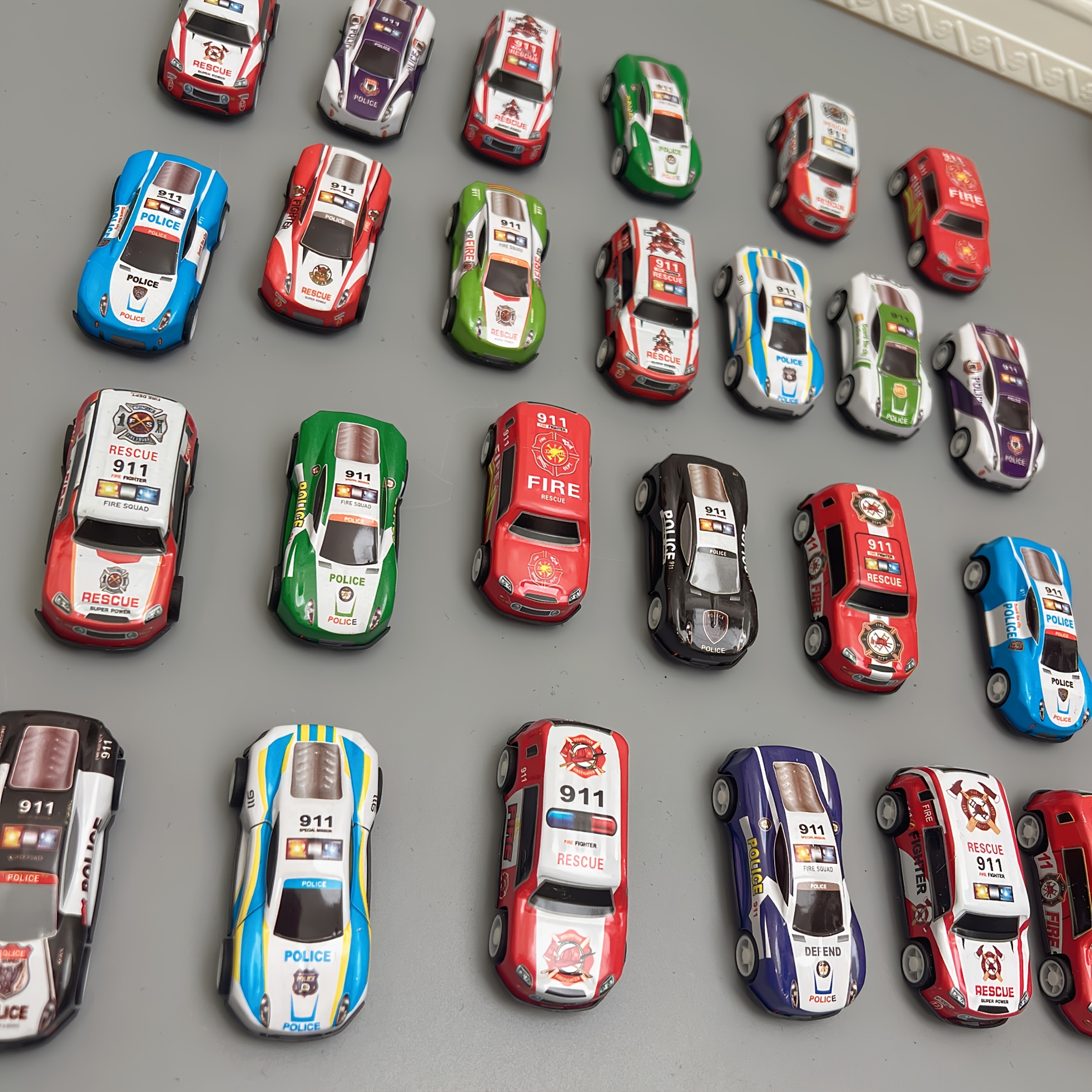 36pcs Metal Police Fire Truck Toys with Pull Back Action, 911 Emergency Vehicles Ambulance, Weather Resistant Sturdy Construction, Imaginative Play, Cool Stuff for Room Decor, School Supplies Cheap Stuff, Local Warehouse Fast Ship, Clearance Closeout Special Birthday Gift, Christmas Halloween Gifts for Boys Girls Ages 3+