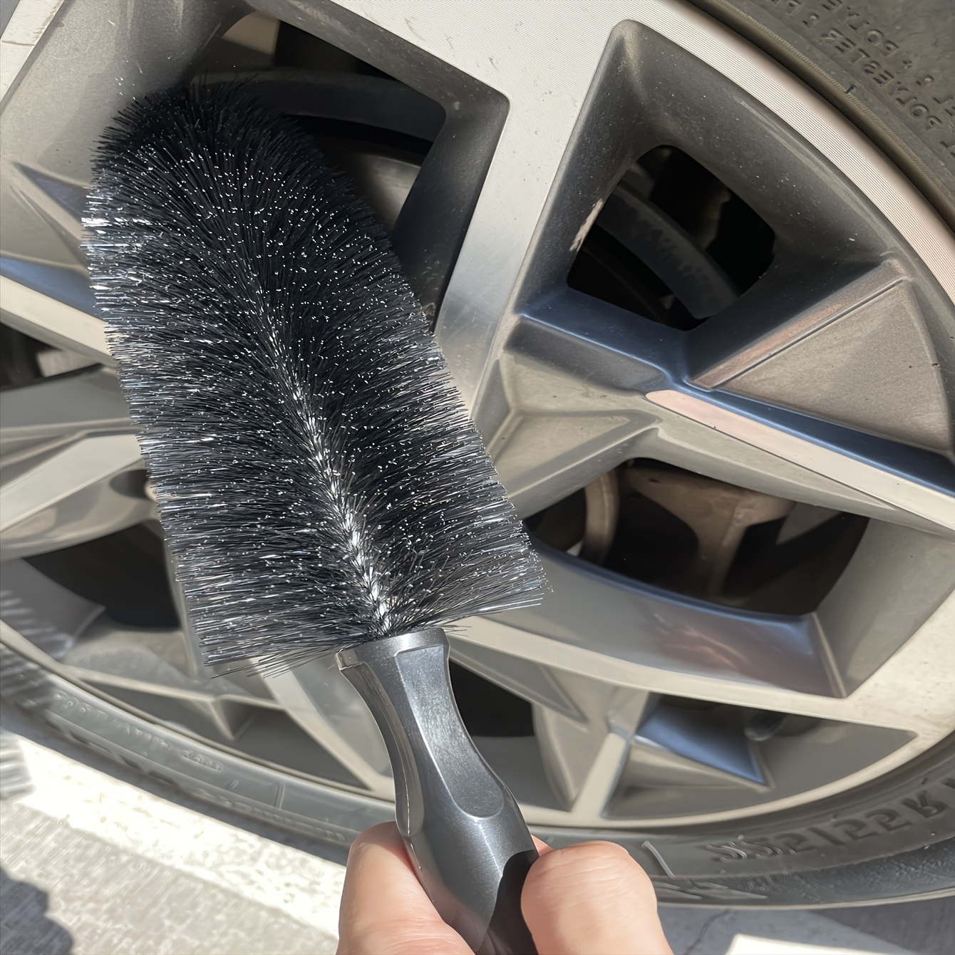 

1pc Car Tire Brush, Wheel Brush Car Wash Tool, Clean And Wash Wheel Steel Rims, Special Powerful Degreasing
