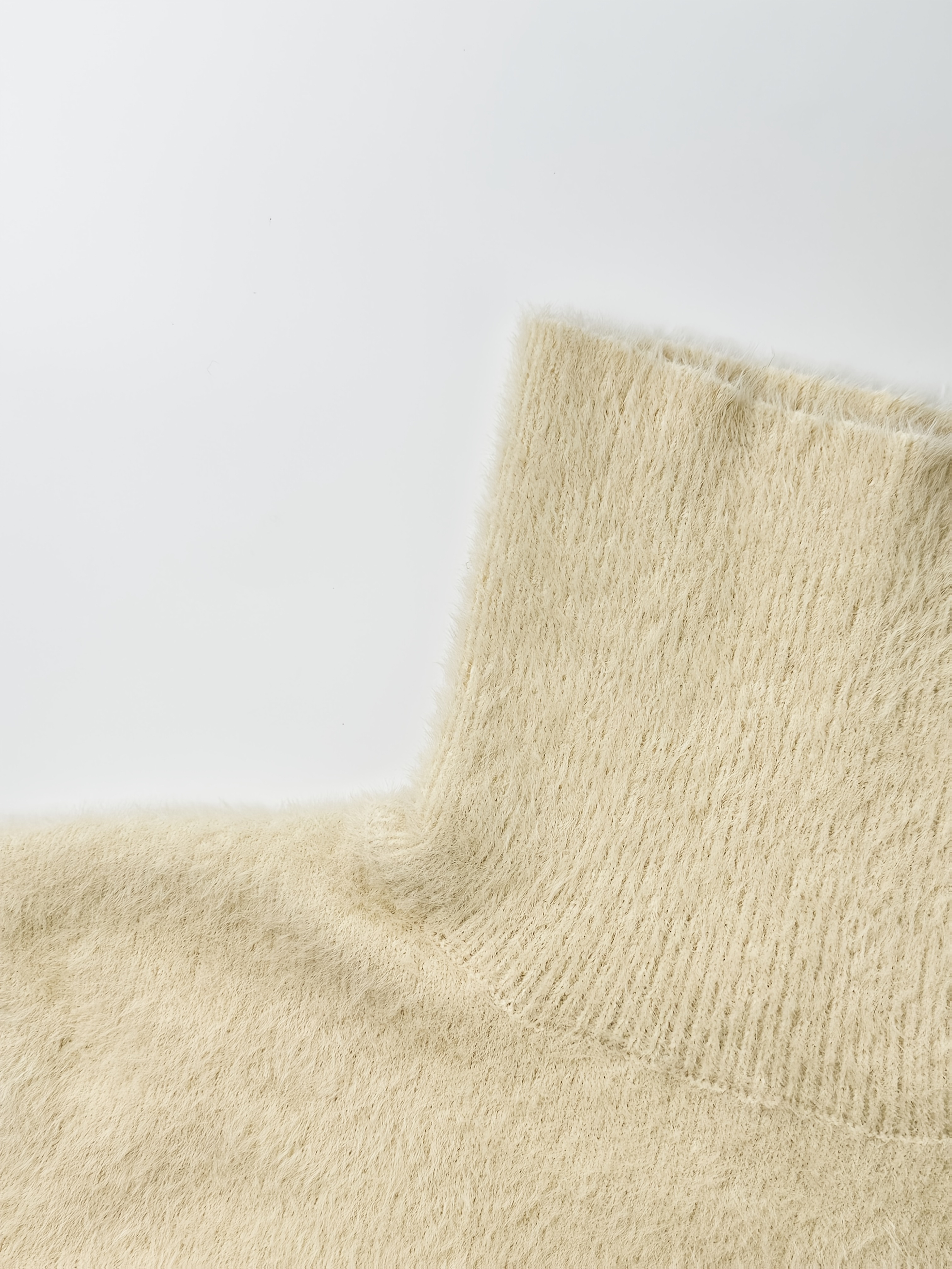 ποπλάρ τσέπης για γυναίκες | ελεγάντος υψηλός κολάρο, λογχομύτης | στιλισμένος μονοχρωματικός | πολυμορφικό τμήμα για την ανοιξιάτικη/χειμερινή περίοδο | στιλισμένος και ελεγάντος σχεδιασμός, χειμερινό ρούχο | ελεγάντος υψηλός κολάρο | τσέπης από τρυφερό φaux fur Στοιχεία είδους 4