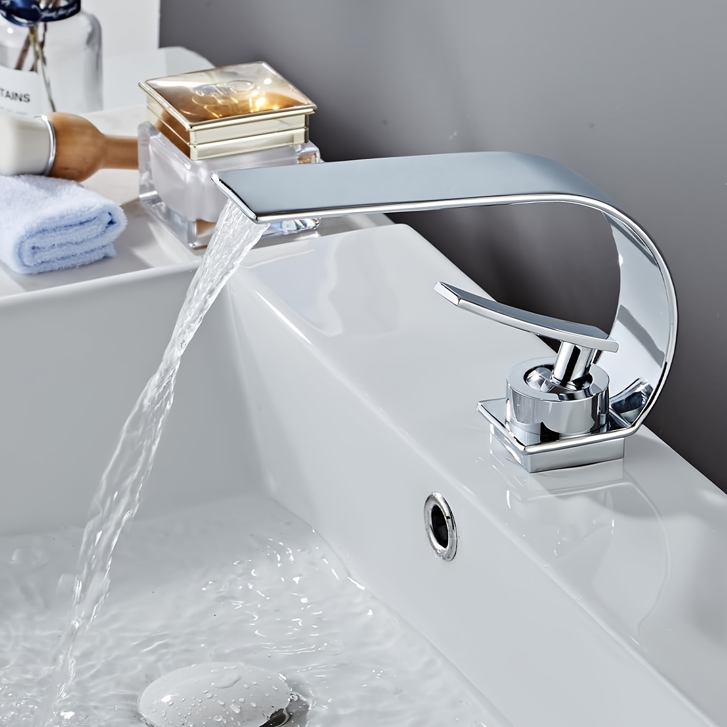 

Sink Faucet, Low Arc Brass Ceramic Valve Vanity Single Hole Bathroom Sink Faucet, Single Handle Bathroom Faucet Hot And Cold Water Mixer Tap