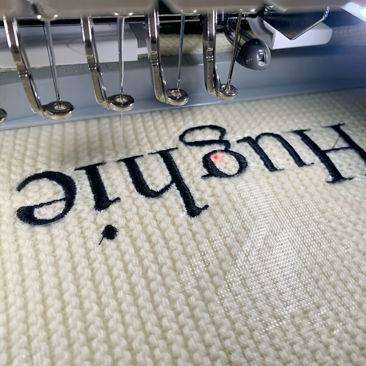 Embroidered Nap Blanket, Versatile All-Season Blanket