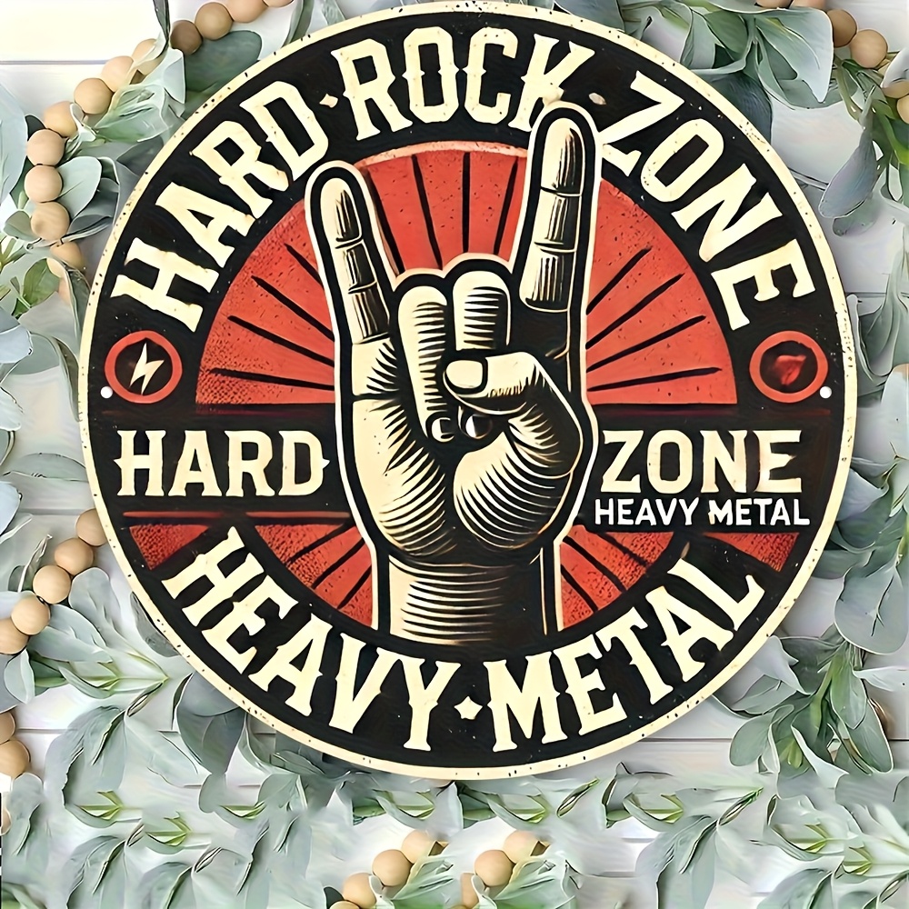 E-shop 2D Flat - Eine 20,32 cm große, runde Wanddekoration im Vintage-Rock- und Heavy-Metal-Stil, mit den Worten "Hard " und "Heavy Metal" und einem