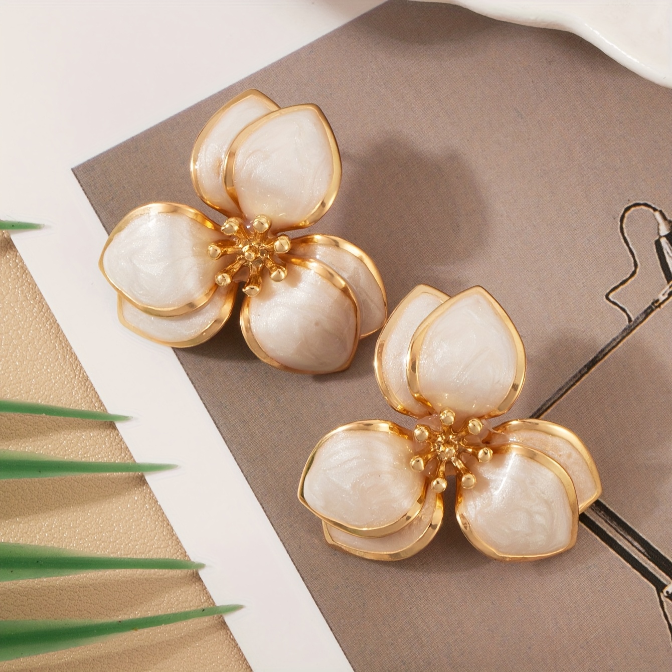 Image of 1 Pair Of Gentle And Elegant Drip Glaze Enamel Flower Earrings, Fresh And Fairy-like Floral Stud Earrings, Versatile High-end Ear Accessories