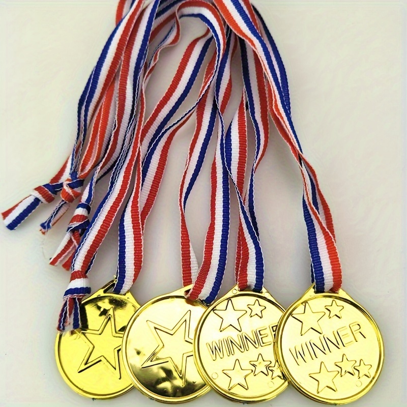 

Festive Golden Plastic Medals With Red, White, And Blue Ribbons - Perfect For Party Favors Or Awards - 3.8cm/1.5in