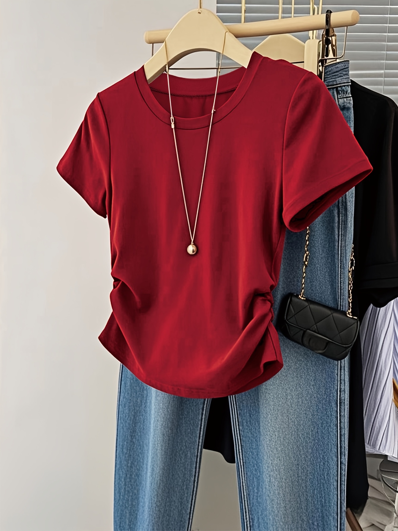 Women's Elegant Ruffled Short Sleeve T-Shirt - Round Neck Casual Top, Solid Color, Machine Washable, All-Season Comfort Fit, Ladies T Shirts, Versatile Clothing, Simple Fashion, Texture
