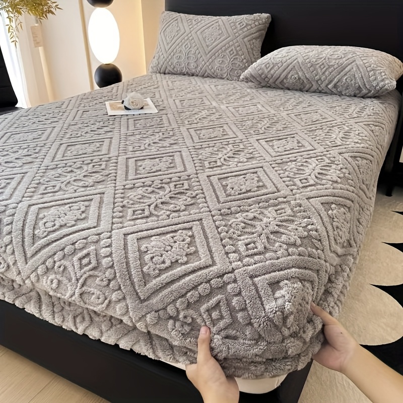 One-piece Winter Fleece Fitted Sheet Set, Cozy And Warm, Featuring A Deep For . In Sizes And Colors. Note: Only The Fitted Sheet Is Included, Pillowcases Are Not Part Of The Set