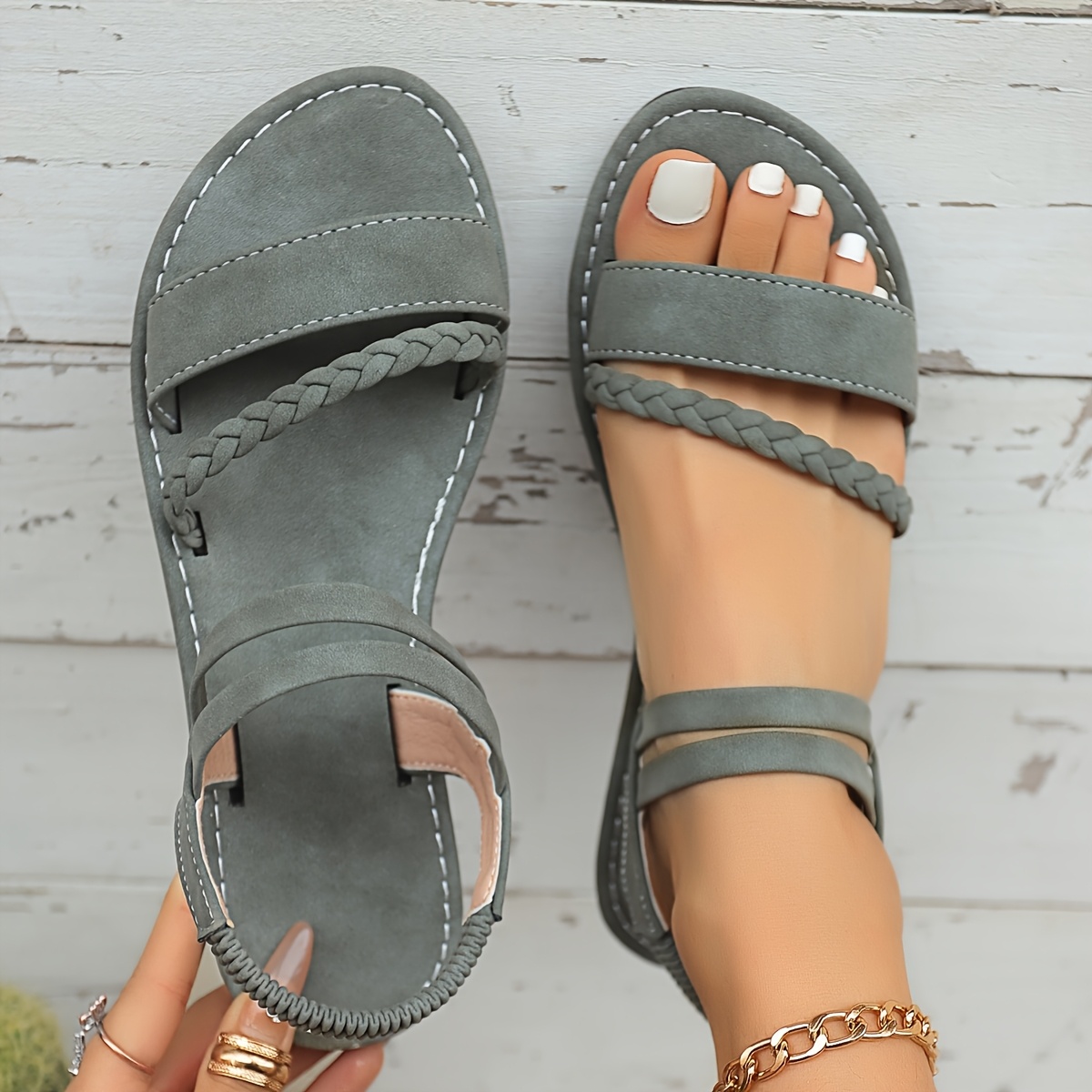 TEMU New Women's Flat , Featuring A Refreshing Design For . The Simple, Versatile Style Any Outfit. The Slip-resistant, Wear-resistant Sole Ensures
