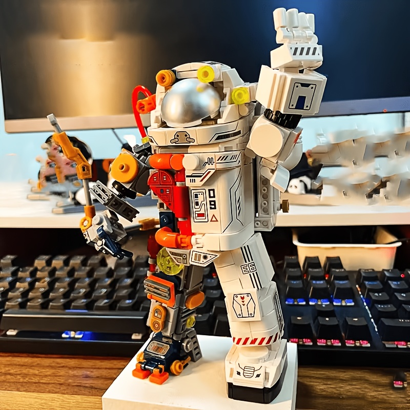 Astronaut Building Block Set for Creative Assembly