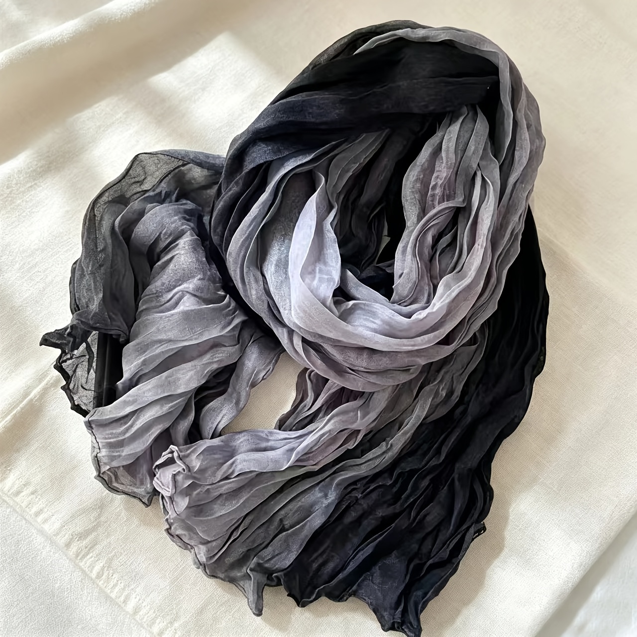 TEMU Women's Gradient Blue Pleated Autumn Winter Scarf, Lightweight Breathable Neck Warmer - Long Gradient Scarf, Retro Ethnic Style Scarf, Artistic