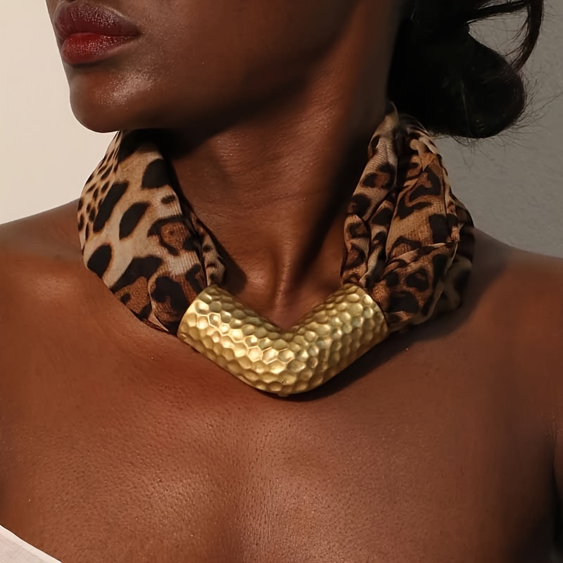 

1pc Geometric Fiber Leopard Print Necklace - Chic And Elegant Party Accessory And Birthday Gift Luxurious Design - Women's Holiday Accessory, Valentine's Day, Anniversary And Wedding