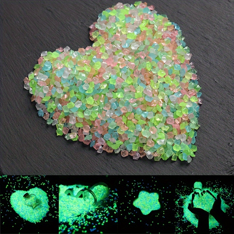 

2000 pièces de pierres en résine lumineuses dans , fluorescent, galets avec une luminescence pour la décoration de jardin, surmontures de succulentes, bonsaï, microscopies, , aquariums