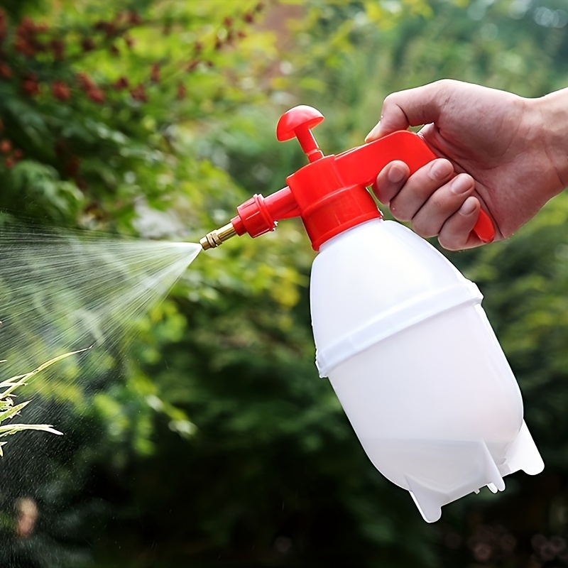 

1pc, Plastic Watering Can, 0.8l/1.5l Indoor Outdoor Plant Irrigation, Garden Flower Water Spray Bottle, Home Gardening Tool, Red/white, With Adjustable Nozzle