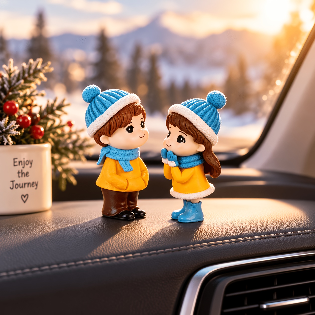 TEMU 2 piezas Adornos de pareja de invierno , Decoraciones para salpicadero de coche, Mini esculturas de PVC de niños y niñas con ropa , con gorros y