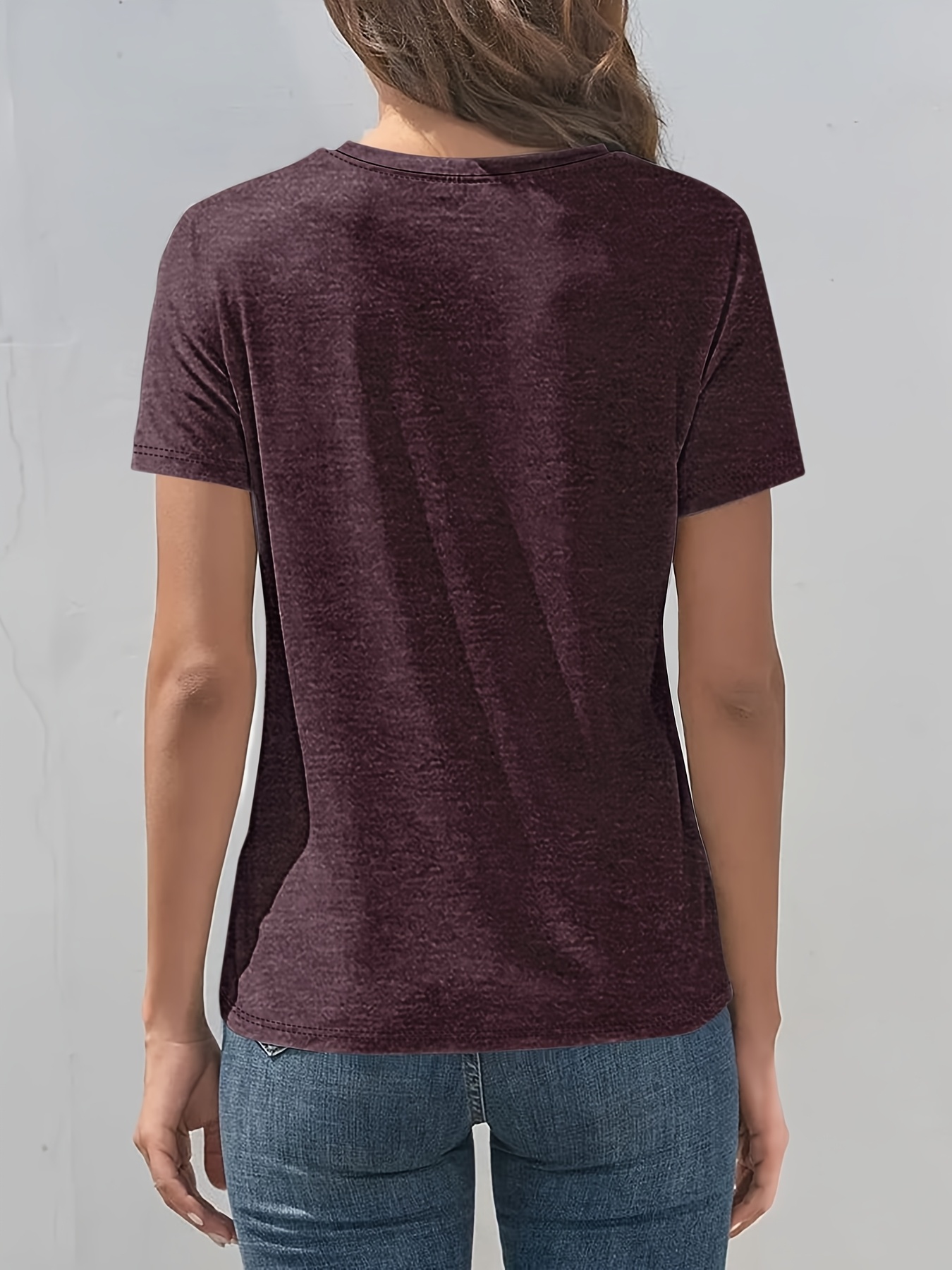 Women'S Stylish Commuting Shirt with Pleated Design at The Chest, Round Neck, And Short Sleeves.