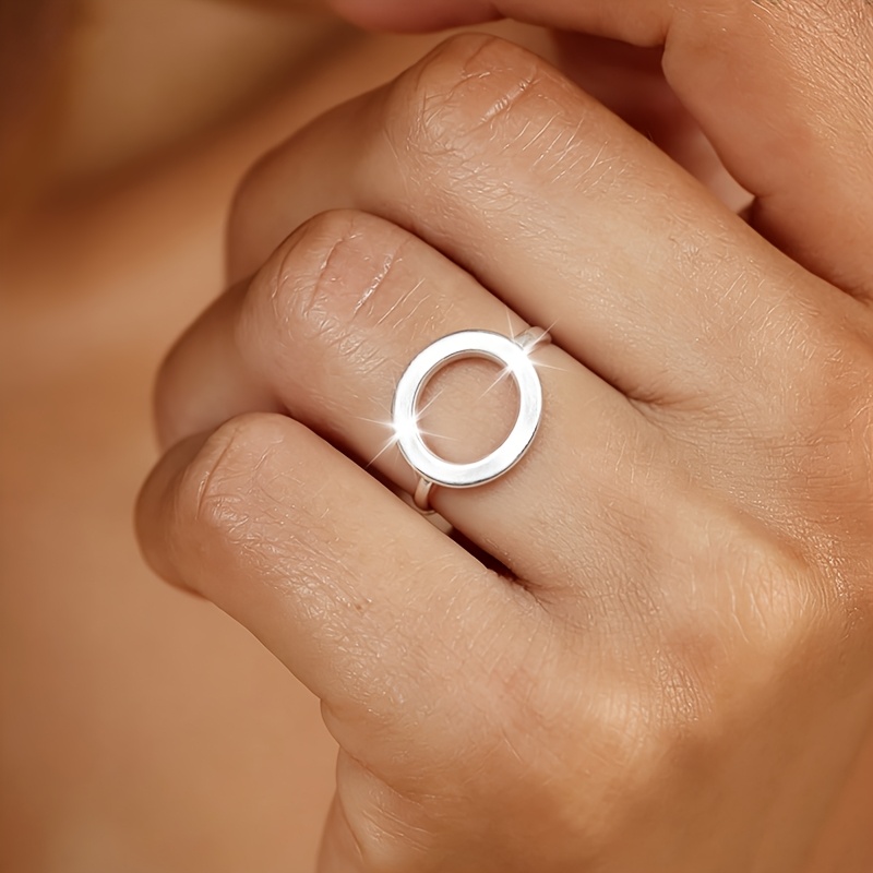 Hollow Circle Ring, Exquisite Design for All Seasons
