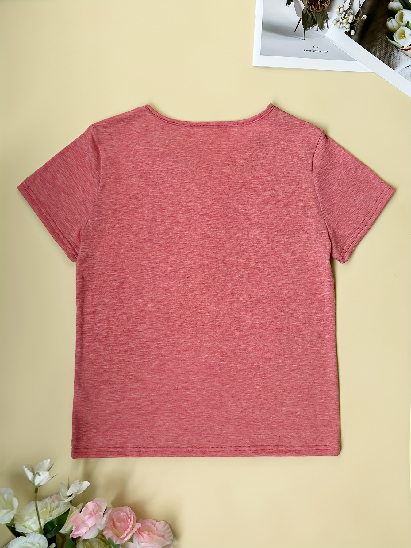 Women'S Elegant V-Neck Short Sleeve T-Shirt with Zipper Detail - High Stretch, All-Over Print, Short Sleeve Tee for Spring/Summer/Fall