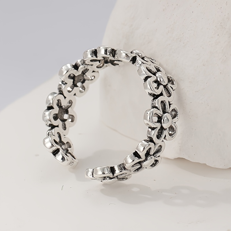 Women's Fancy Black Flower Hollow Adjustable Toe Ring