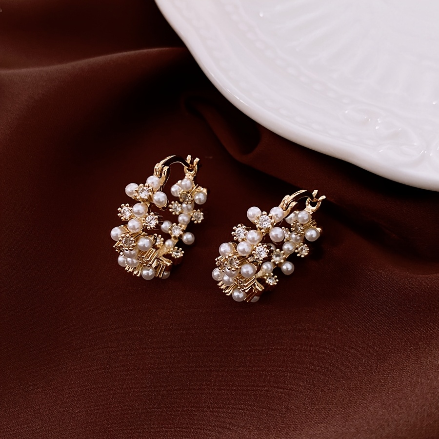 E-shop Elegante modische Kunstohrringe für den täglichen Gebrauch, vielseitige Accessoires, perfekte Geschenke für Neujahr, Weihnachten Neujahrsfeiern