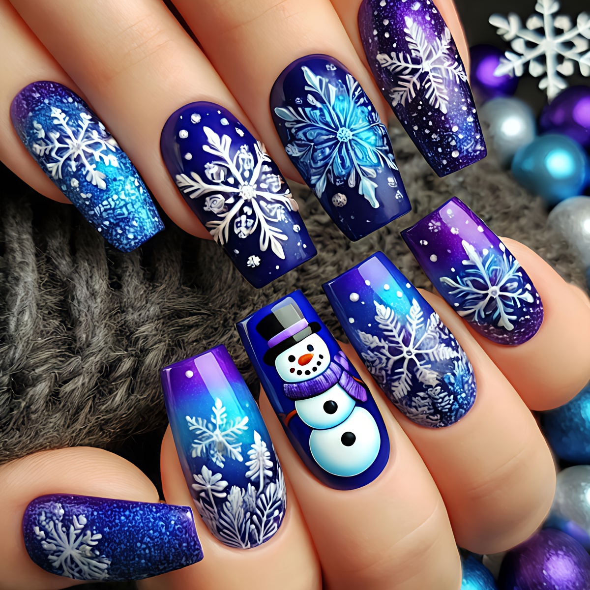 TEMU 24 pièces d'ongles pressés scintillants bleu et violet dégradé pour Noël avec de neige & - Faux ongles brillant à longueur moyenne, pointes