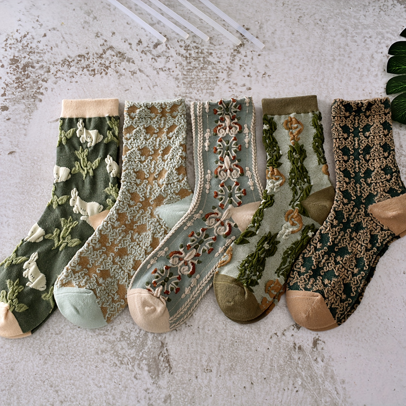 TEMU 10 Pairs Womens Floral Socks Vintage Patterned Crew Socks Novelty Ankle Warm Casual Dress Socks Vintage Crew Socks Ethnic Jacquard Knit Set Ankle High Socks For Women Christmas Gifts