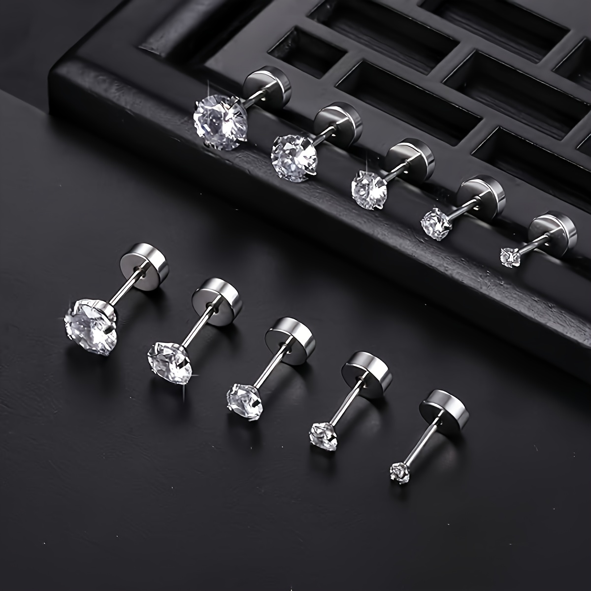 E-shop 5er-Set hypoallergener Stecker-Ohrringe mit flacher Rückseite für Damen Herren, Edelstahl-Stecker mit synthetischem Zirkonia, Knorpel-Ohrringe