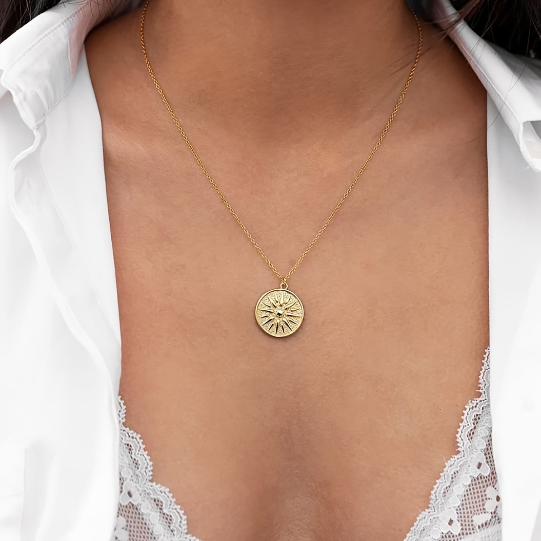 

Ins Wind Disc Compass Necklace Female Punk Hip Hop Stack Wear Compass Pendant Clavicle Chain