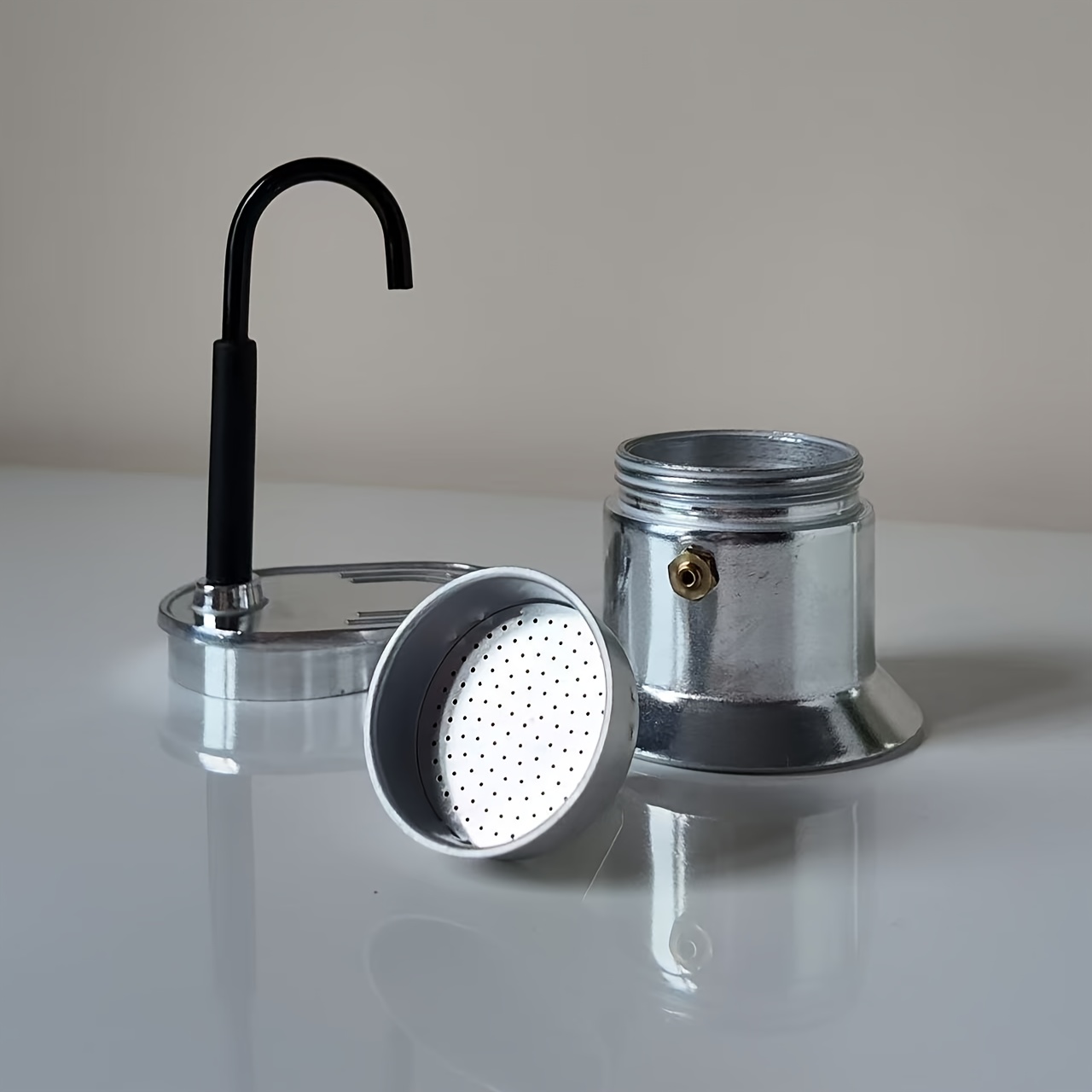 Lightweight Aluminum Alloy Single Spout 50ml Home Moka Pot MINI Single Cup Coffee Pot Italian Coffee Pot Suitable for Home, Travel, and Office Use (Cup Not Included)