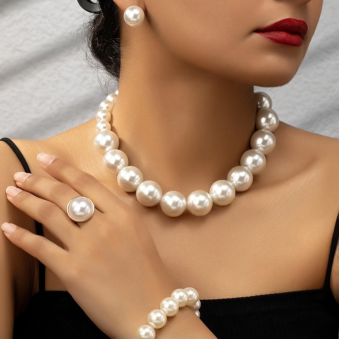 

Elegant 5-piece Faux Pearl Jewelry Set For Women, Includes Geometric Necklace, Stud Earrings, Bracelet & Rings, Vintage & Simple Style, Fashion Accessory Kit