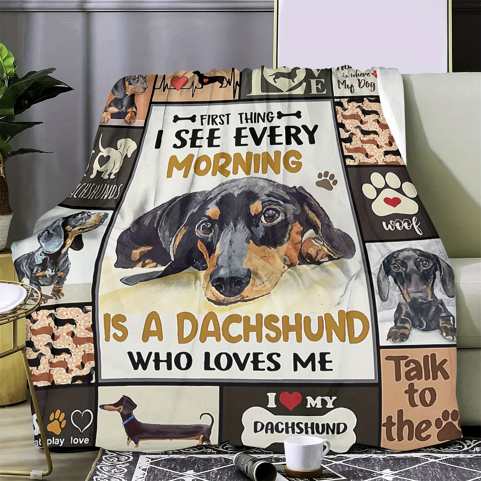 

Dachshund Love Flannel Throw Blanket - Digital Print Soft Warm Fleece, Contemporary Animal Pattern, Multipurpose All-season Blanket For Sofa, Home, Office, Travel - Polyester, 250-300gsm, 1-pack