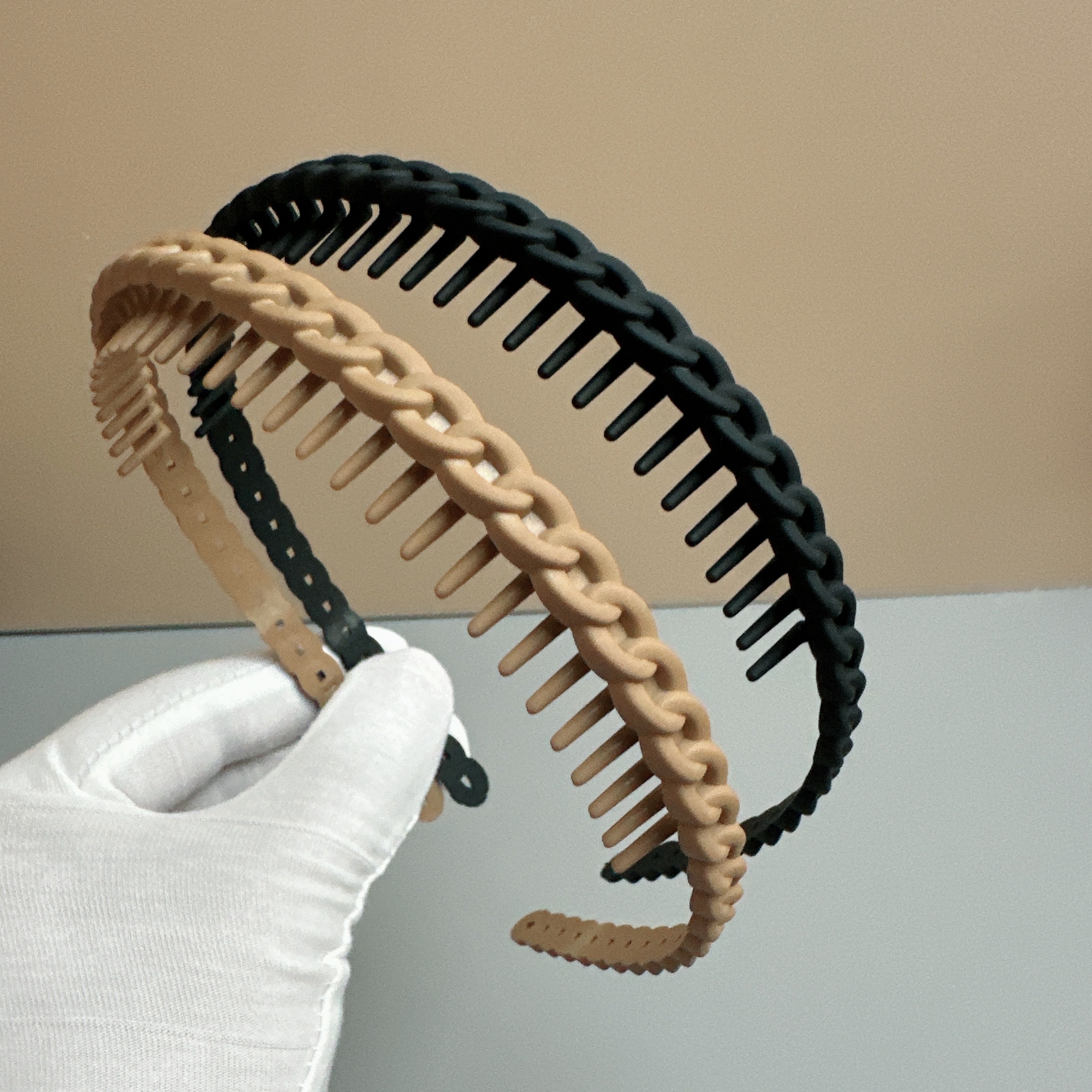 

Hairband For Women - 1 Plastic Comb For , 's Day