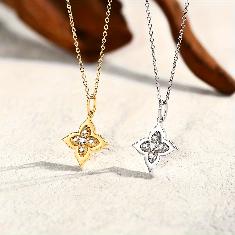 Women's 18K Gold-Plated Clover Necklace — Everyday & Festive Gift