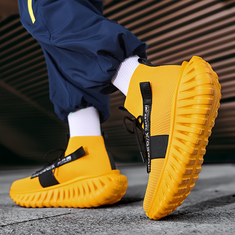 Men's Fashion Mid-Top Shoes, Men's Casual Sneakers, Breathable Mesh, Lightweight and Shock-Absorbing, Wide Elastic Band Design for a Snug Fit