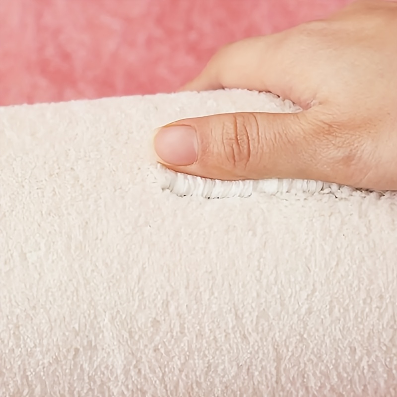 1pc Alfombra de Terciopelo, con un peso de 850G/M², diseñada para la decoración de dormitorios con pintura al óleo, con un respaldo de granos de goma antideslizante. Esta alfombra lavable es adecuada para dormitorios, mesas de noche, pasillos, salas de estar, balcones y ventanas en forma de bóveda