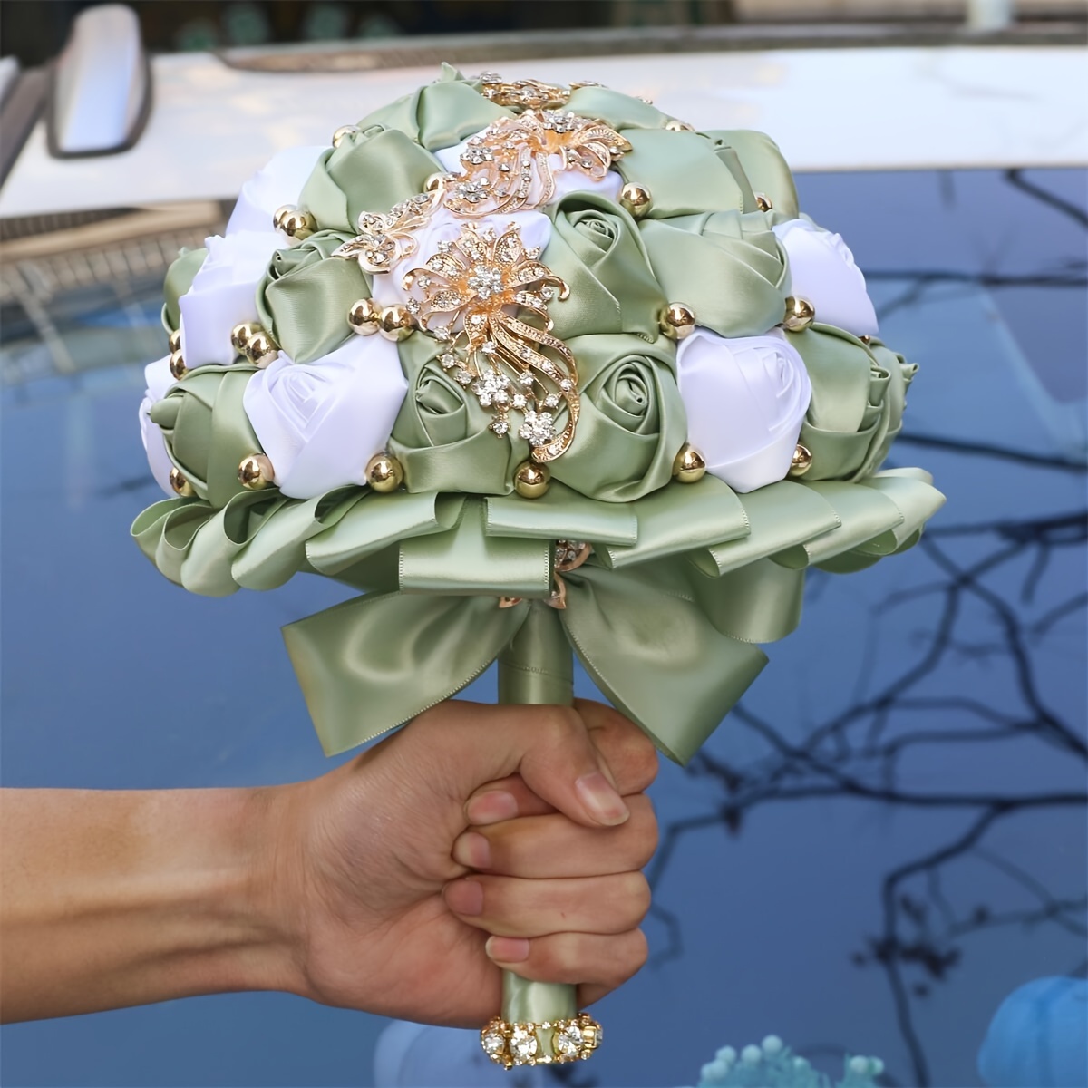   kuyov qizlar uchun buket boy qizil shokoladli güllar, kristal va marjon aksessuarlari bilan to'ldirilgan  to'y to'ylari tafsilotlari 14