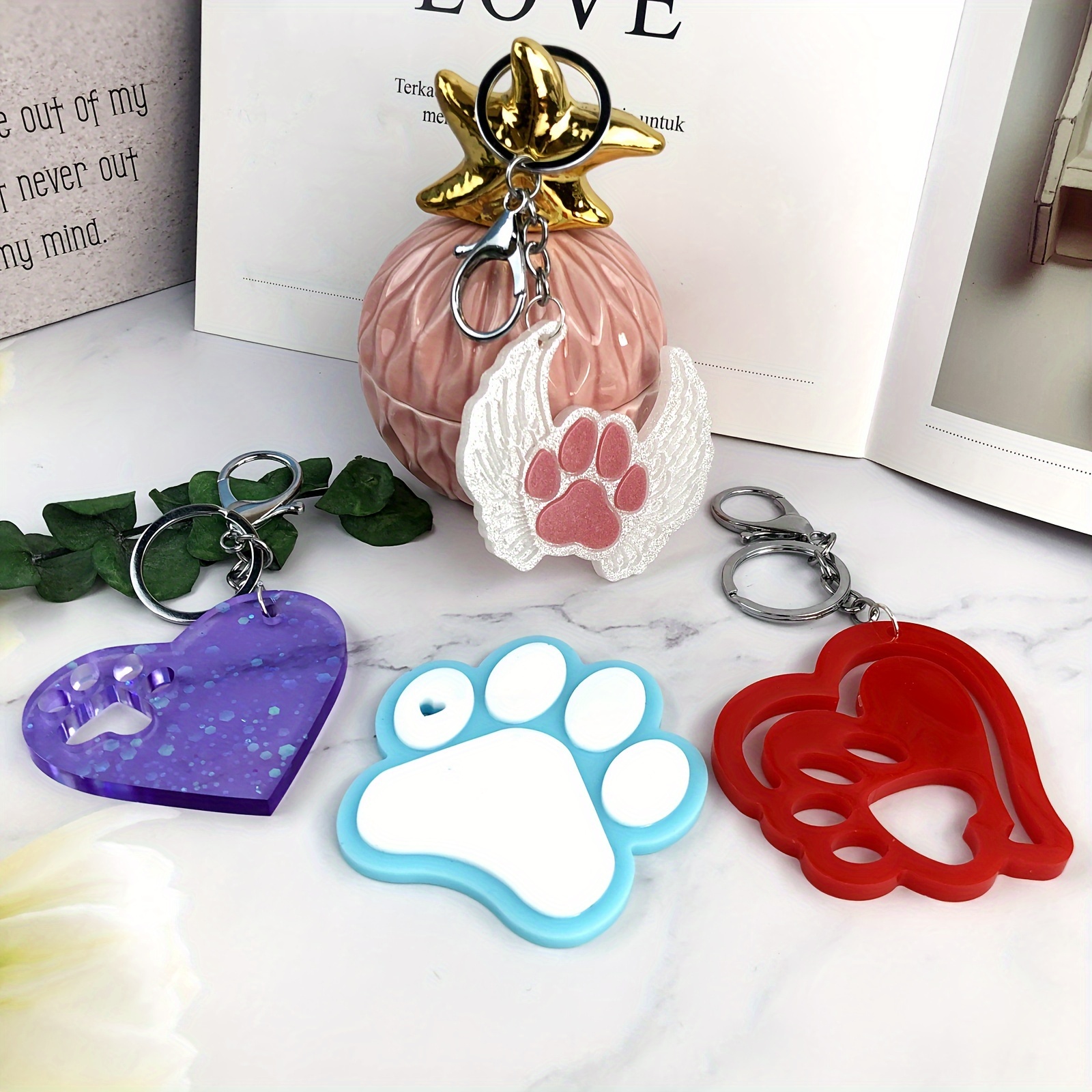 

Dog Paw & Heart Wing Shaped Silicone Resin Mold For Diy Keychains, Tags - Large Dog Paw Print & Heart Designs For Epoxy Crafts, Perfect For Christmas, Valentine's, Mother's Day, Graduation Gifts - 1pc