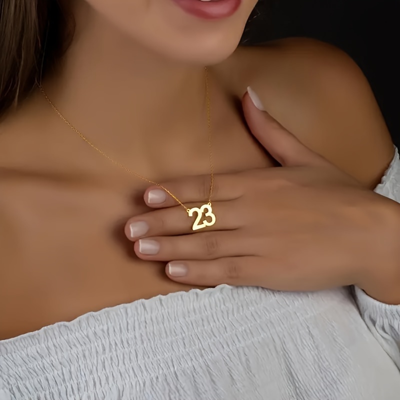 

Elegant Boho Style Custom Date Number Pendant Necklace, Personalized 18k Gold Plated Stainless Steel Chain, No Mosaic, Fashion Jewelry, Ideal For Daily And Party , Gift-ready