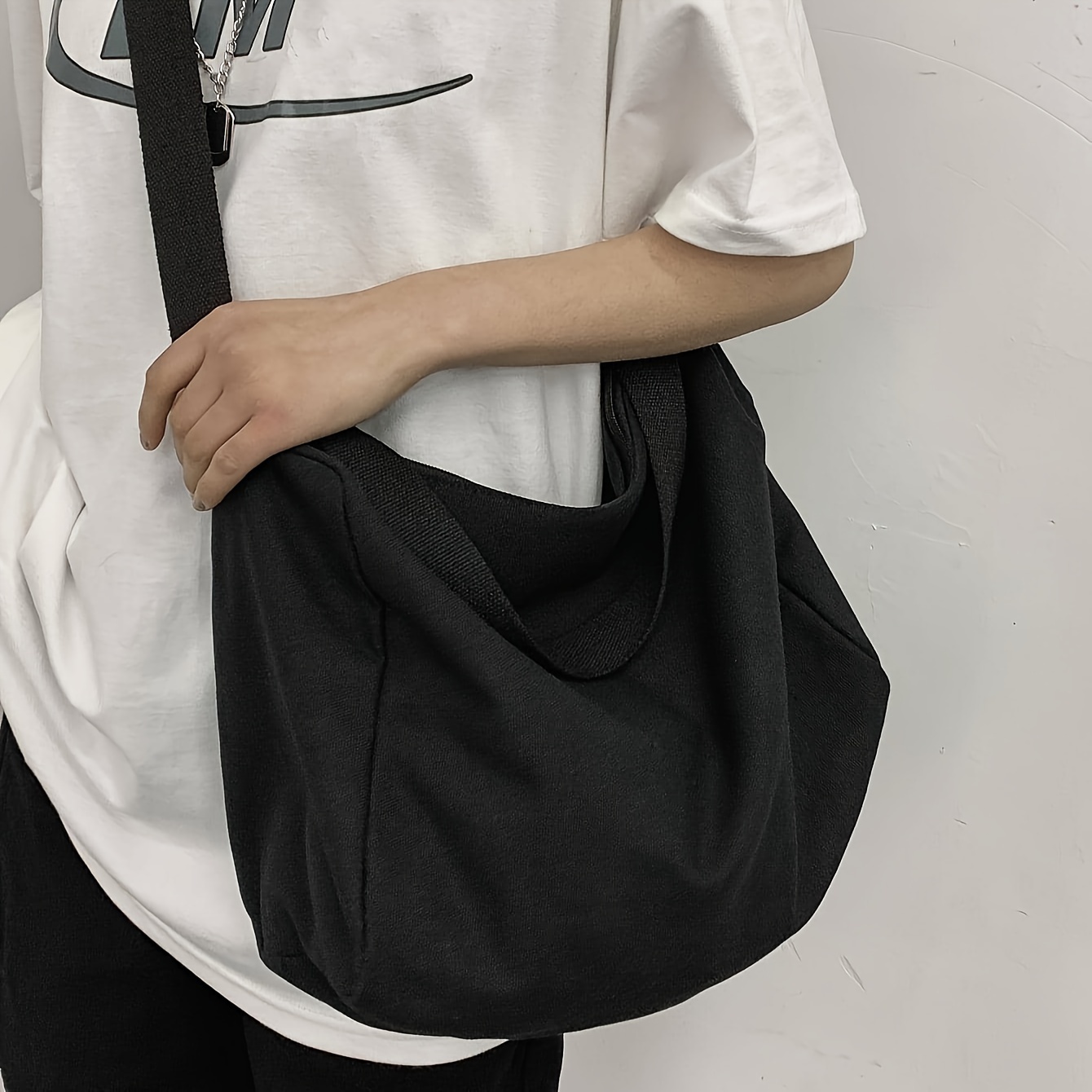 

Grand sac à bandoulière en toile de grande capacité, sac à dos unisexe de style décontracté, sac à main tendance à bandoulière pour les déplacements quotidiens