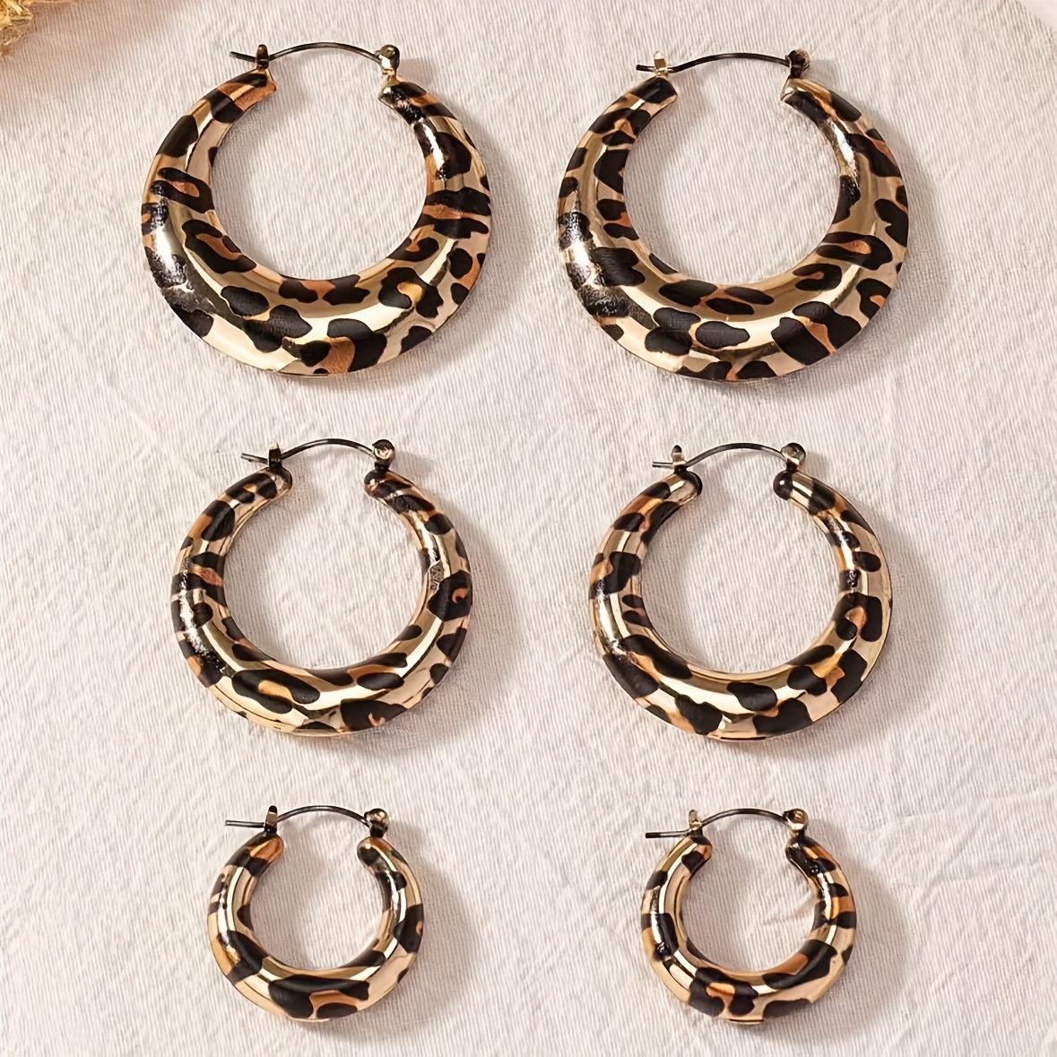 Image of 6pcs Set Of Fashion Retro Individual Exquisite Leopard Print Design Large And Small Combination Hoop Earrings