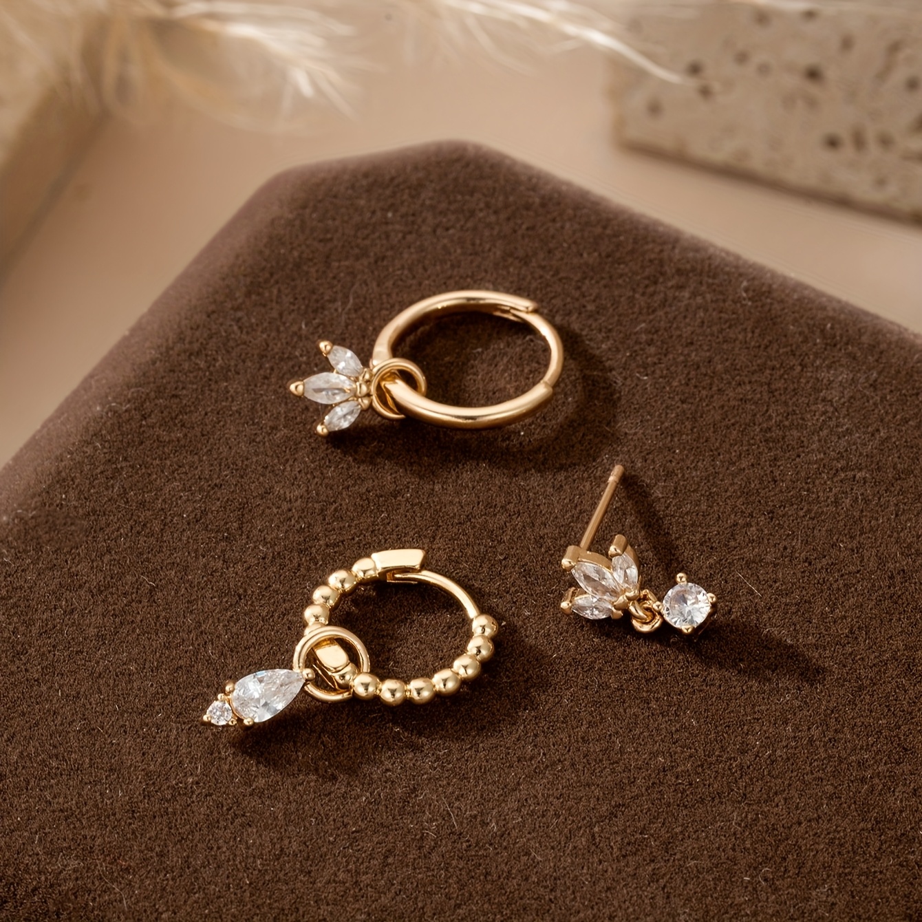 E-shop 3er Set Vintage Ohrstecker, , elegante Mode, synthetische Zirkonia-Blatt-Ohrbügel, Musikfestival Party Alltags-Schmuck