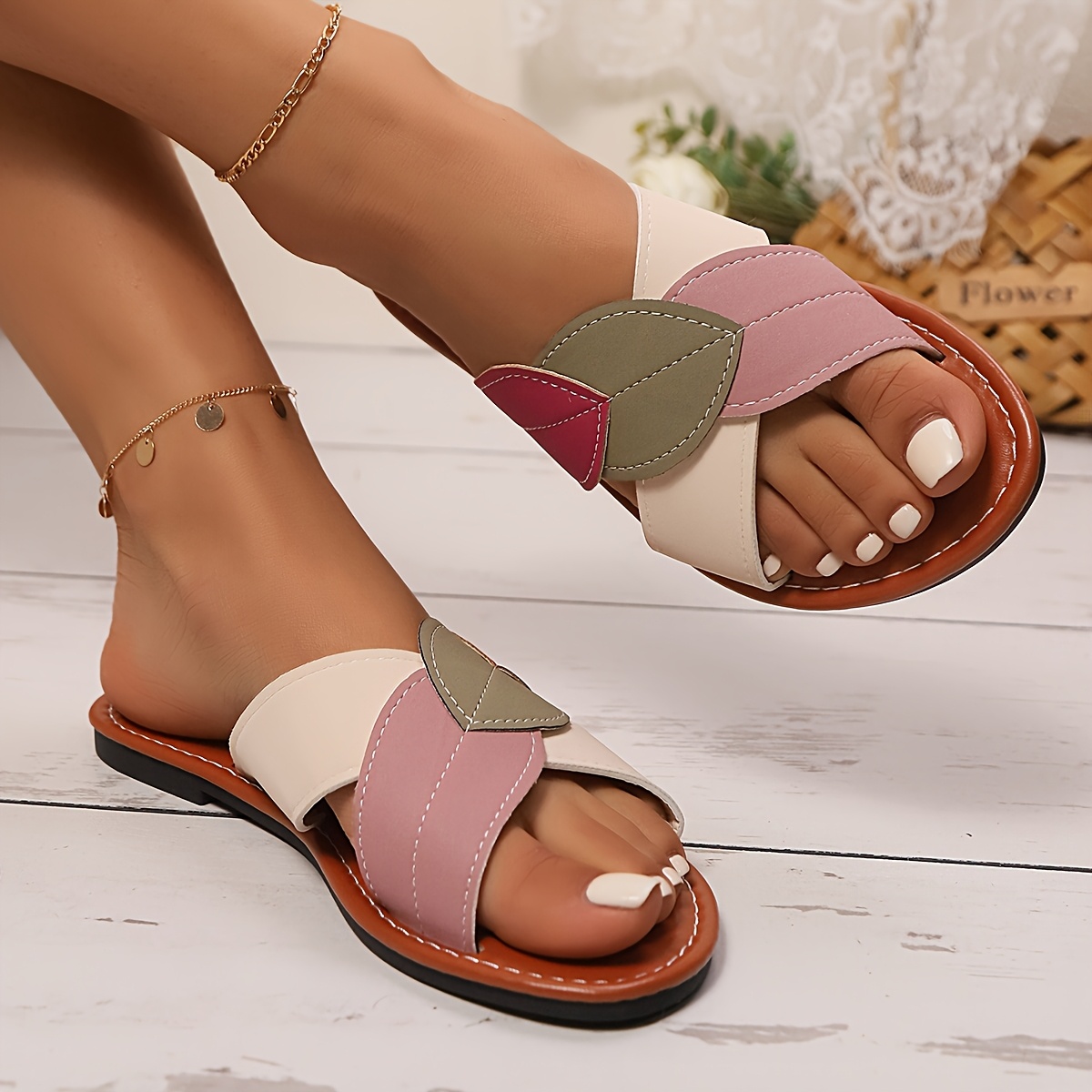 TEMU Sandales d'été 2026, femme, pantoufles plates, chaussures de maman de feuille, style bohème ethnique, mode, sandales de plage décontractées à