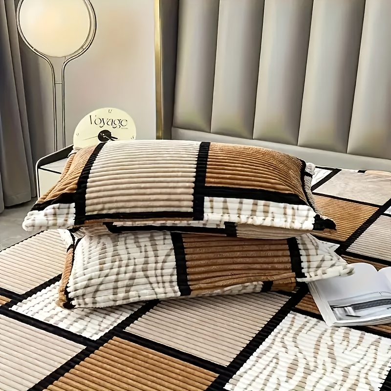 TEMU Classic 2pcs Color-block Milk Velvet Pillowcase Set, Soft And Comfortable, Machine Washable, Zipper Closure, Suitable For Bedroom, Living Room,