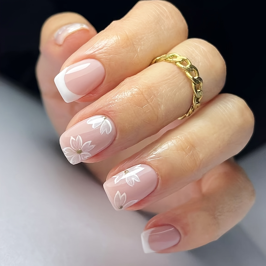 24pcs Short Wearing Armor Gentle Elegant White Edge Cherry Golden Powder Decoration Nail Art Elegant White Daily Commuter Appointment All-match Removable And Sanding Strip