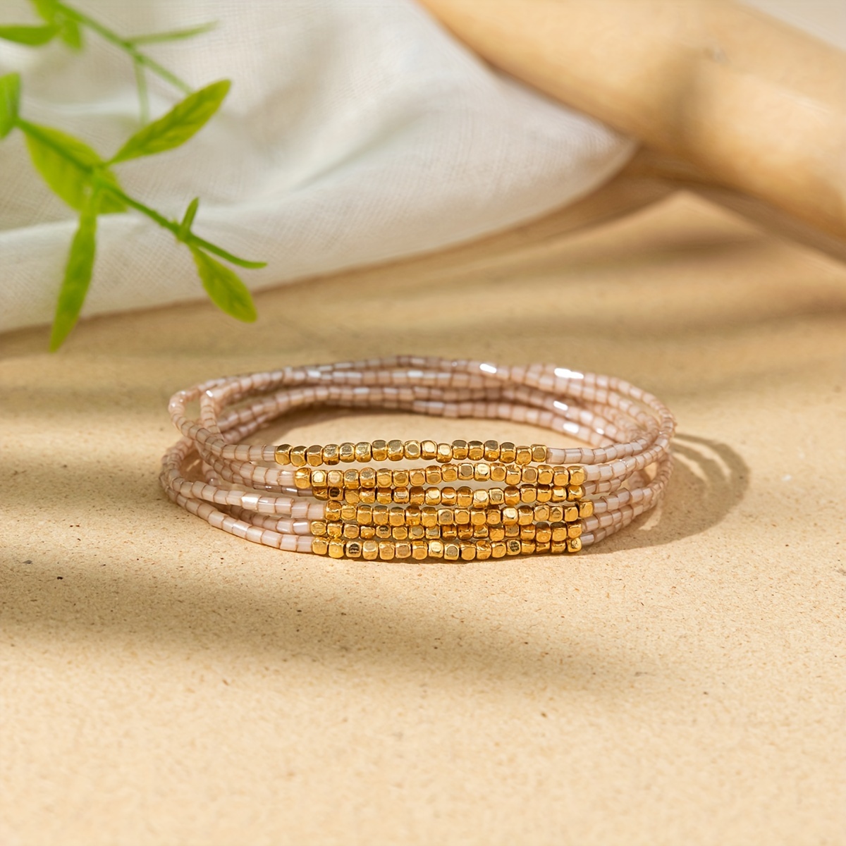 E-shop 6-teiliges/Set Böhmische Stapel-Perlen-Set, Multicolor Reisperlen, Urlaubsstil Handkette Schmuck, kleines Geschenk, goldener quadratischer