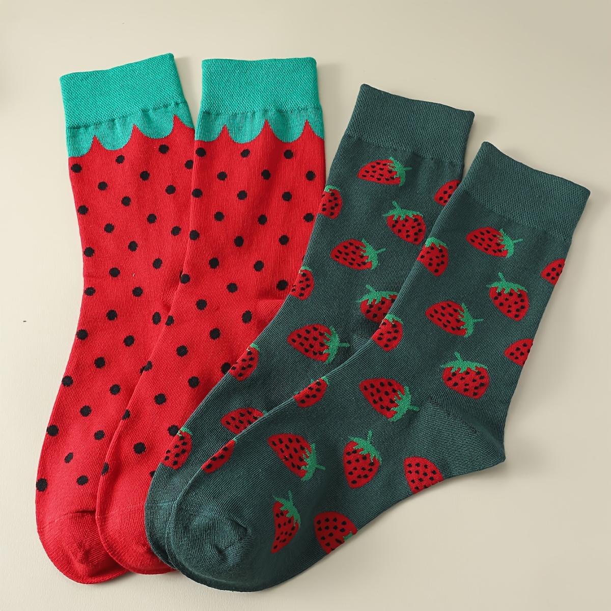 

Women's Strawberry Fruit Pattern Cartoon Cute Cozy Crew Socks